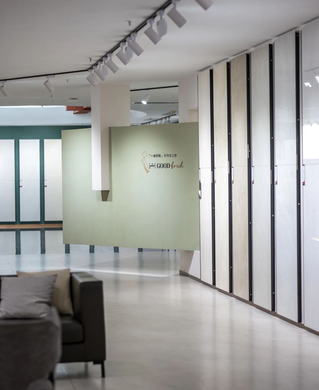 1747961559520260.jpg 03.jpg